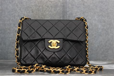 hanniehoat mini chanel|Mini classic handbag, Lambskin, black — Fashion .